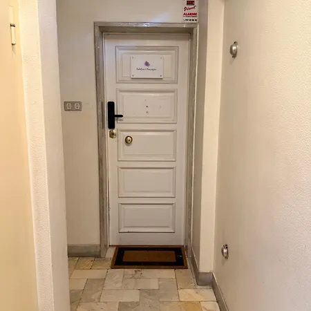 Δωμάτια σε οικογενειακή κατοικία Ladocelar 1 *